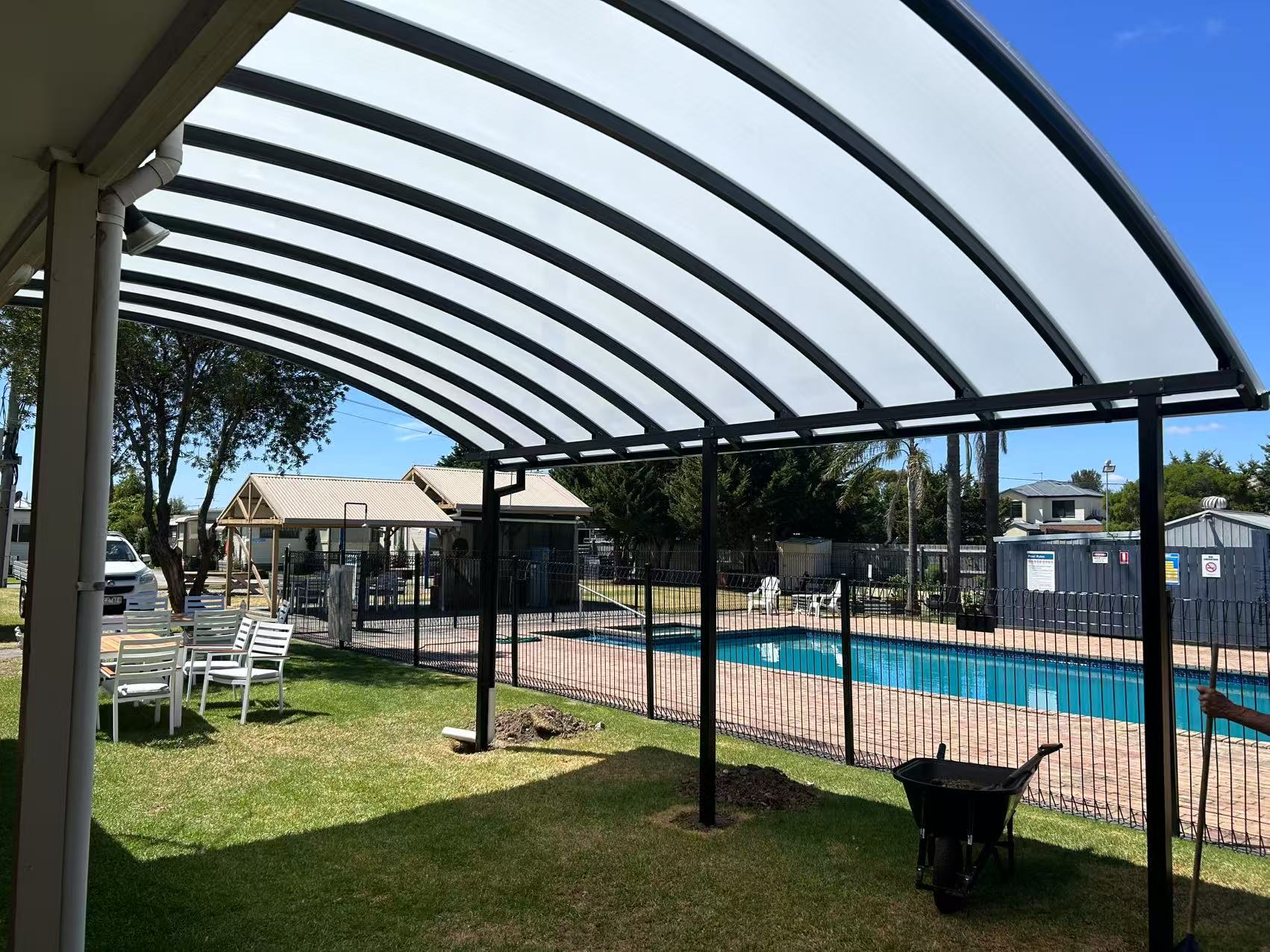 Multiwall vs Twinwall Polycarbonate: A 25-Year Pergola Roofing Case Study - ExcelitePlas