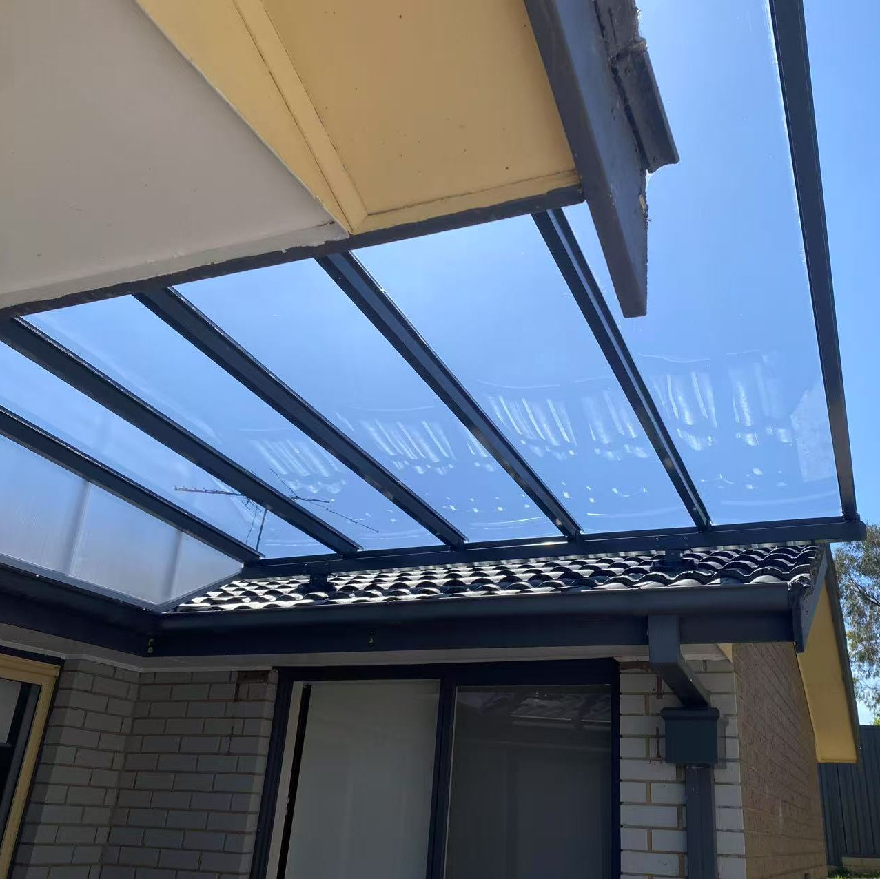Pergola built by roof posts with side enclosed