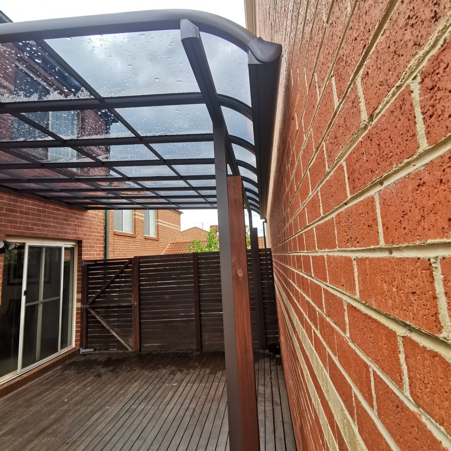 Buy quality aluminum pergola kits in Melbourne, Australia