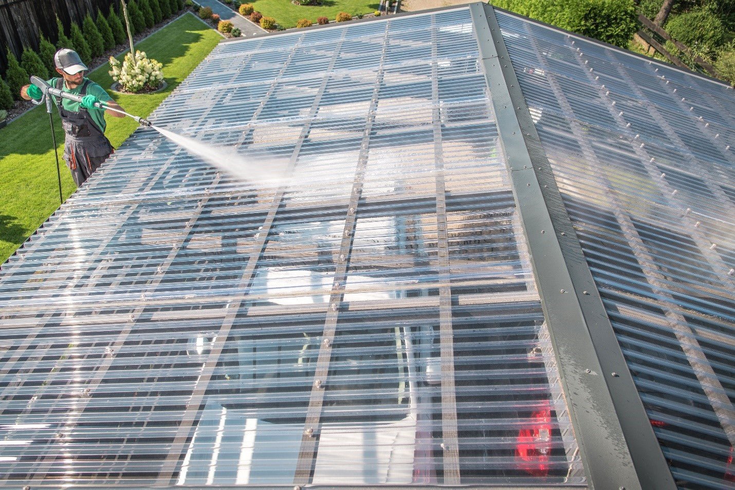 The Beginner's Guide to Polycarbonate Roofing - ExcelitePlas
