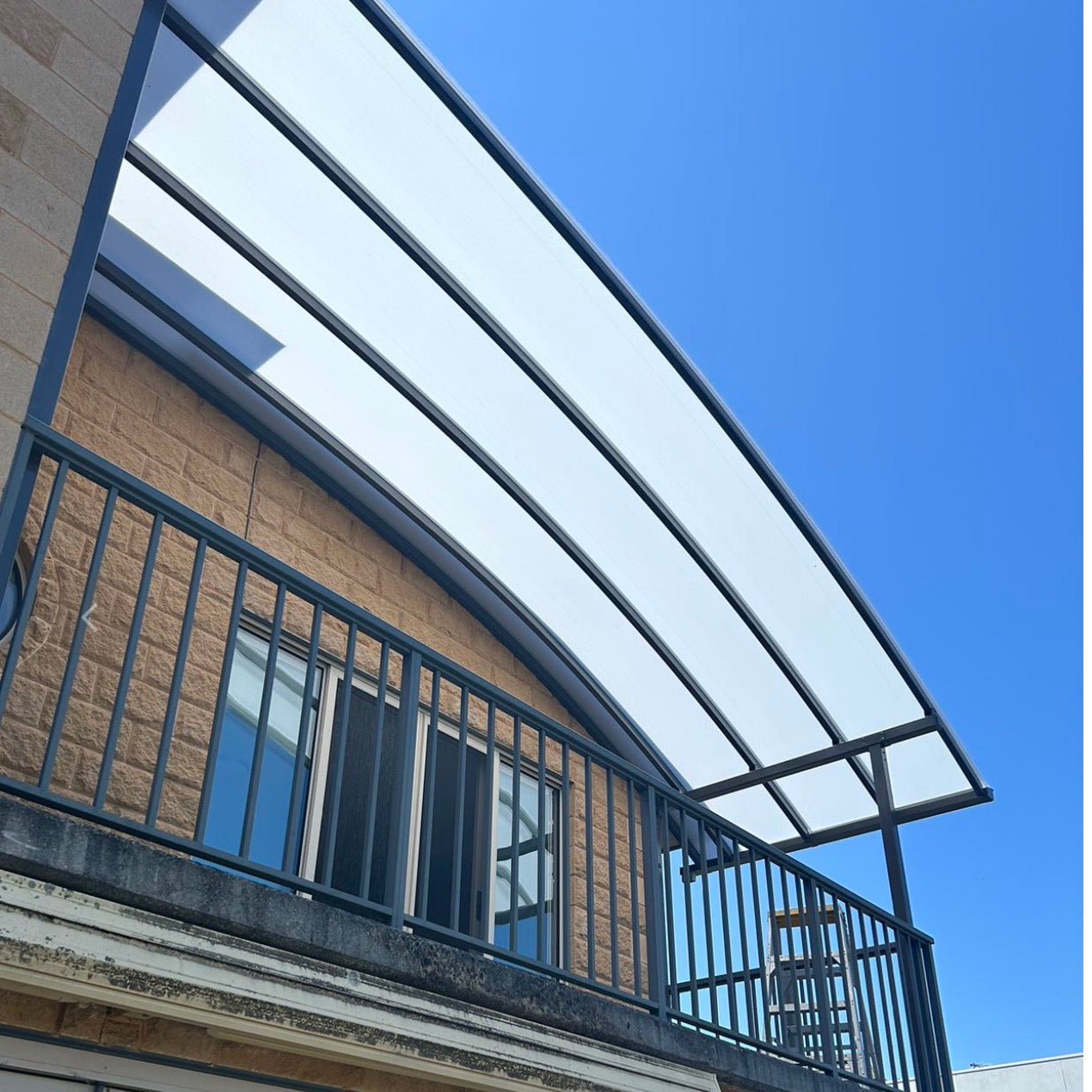 Will polycarbonate patio and pergola roofing be too hot in summer? — ExcelitePlas heat test results
